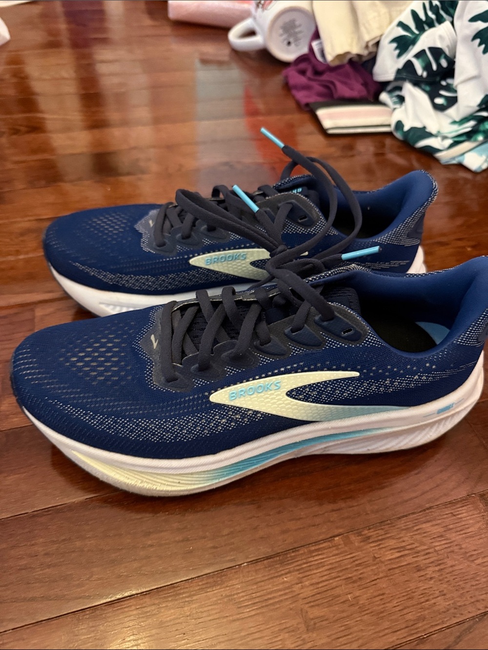 Brooks Navy Blue Athletic Running Shoes with Light Blue Accents